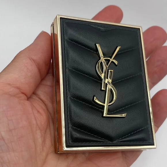 NEW YSL Eyeshadow Palette #100 “Stora Dolls” Couture Mini Clutch Limited Edition - Picture 6 of 7